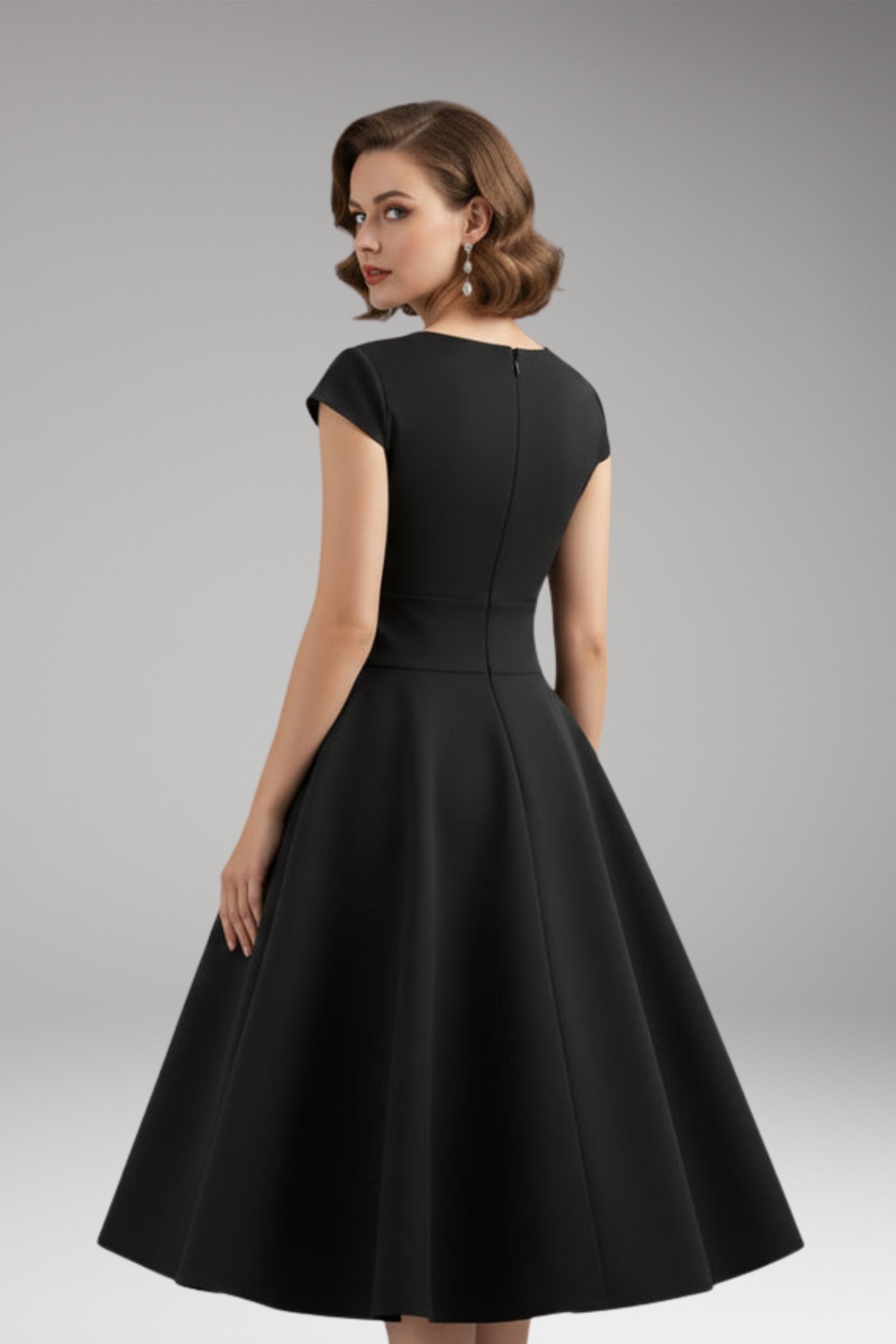 Women's Dress with Waist Cut and Flowing Hem 4